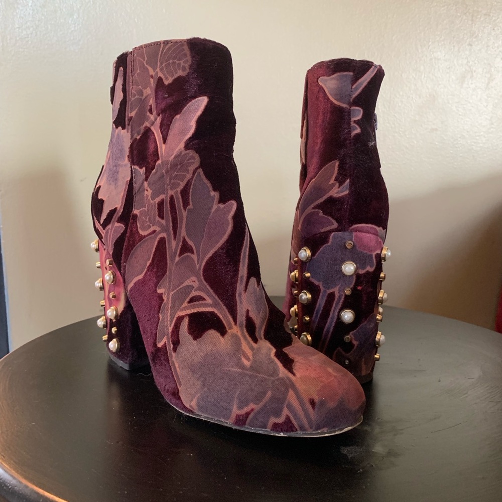 Steve Madden booties